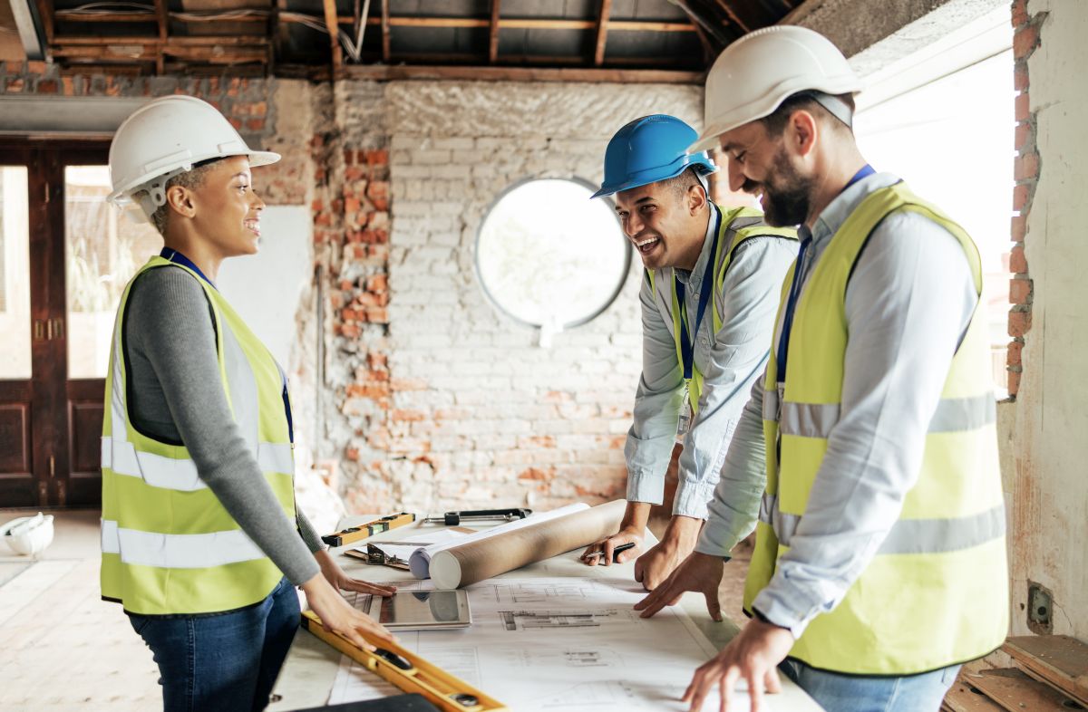 Cum să alegi echipa potrivită pentru construcția casei tale
